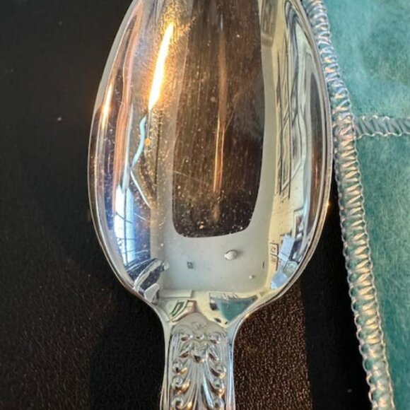 Tiffany English King Sterli Silvr SPOON (new) - Picture 2 of 5